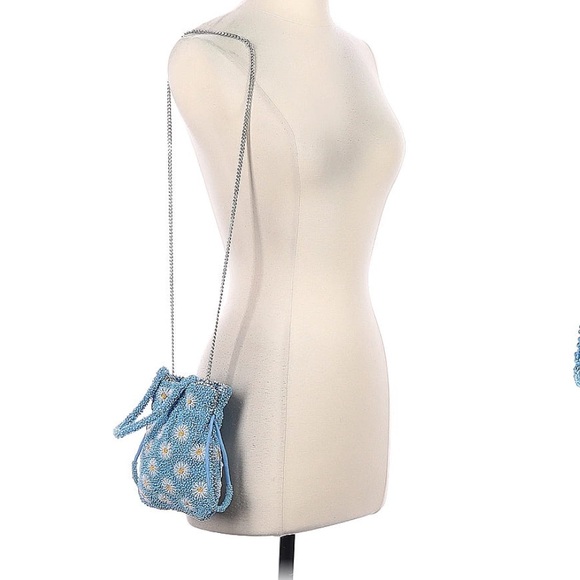 Zara NWT!!!! Daisy Mini Beaded Bucket Bag - Picture 2 of 13